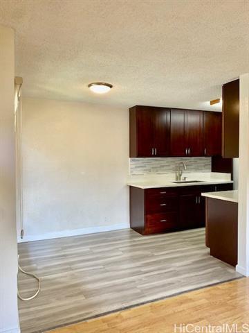 Building Photo - 353 Mananai Pl