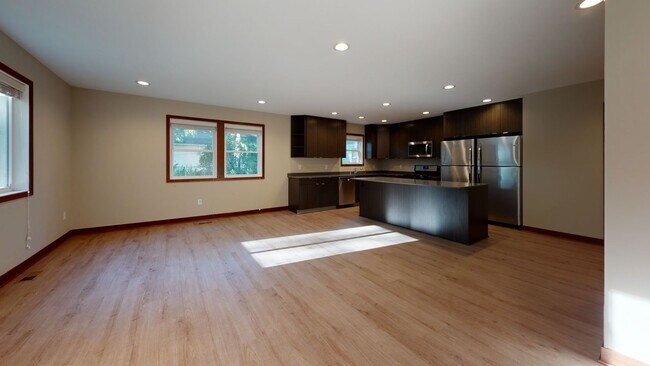 Foto del edificio - 1078 18th Ave SE