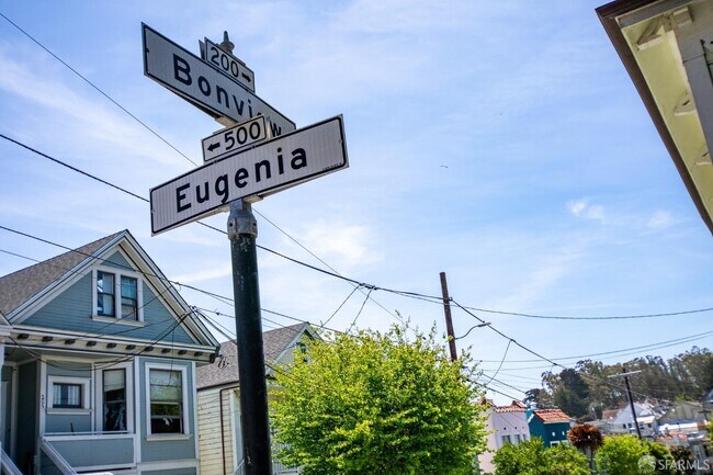 Foto del edificio - 207 Bonview St