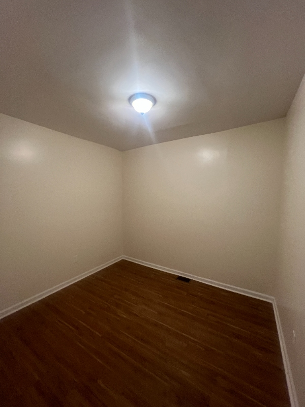 Foto del edificio - 260 N 7th St