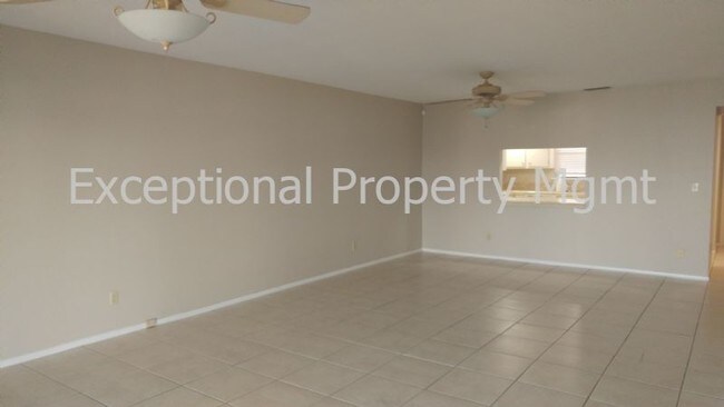Building Photo - 4817 SW 8th Pl