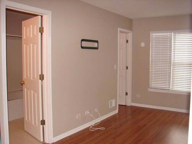 Building Photo - 10510 Wakefield Ln
