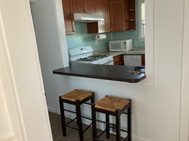 Breakfast Bar - 16 Sanger Ave