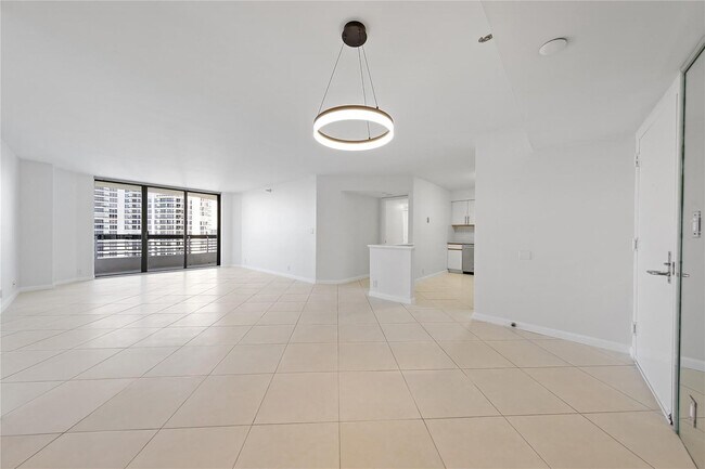 Foto del edificio - 3530 Mystic Pointe Dr