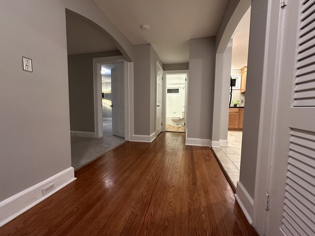 Building Photo - 213 Pompton Ave