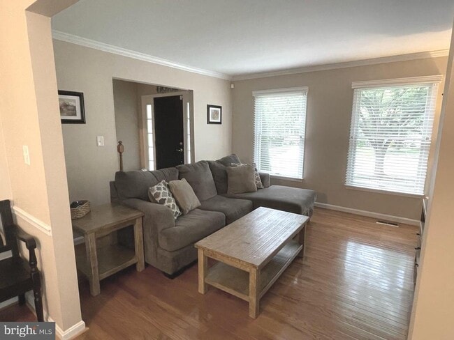 Building Photo - 1104 Charing Cross Dr