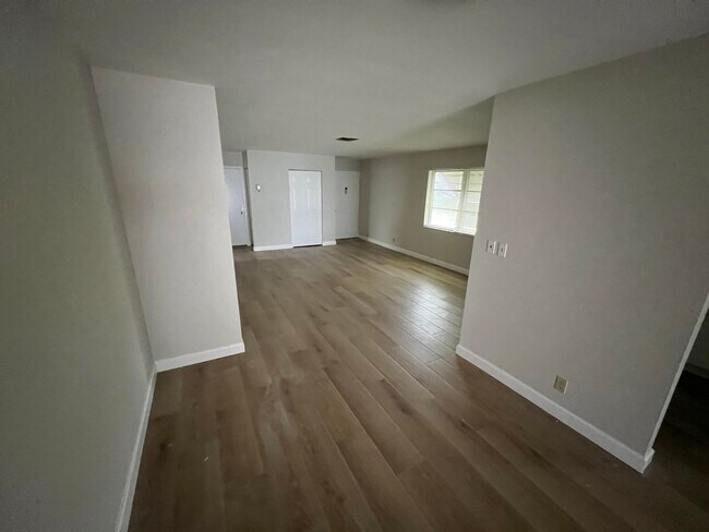 Building Photo - 500 NW 53rd St