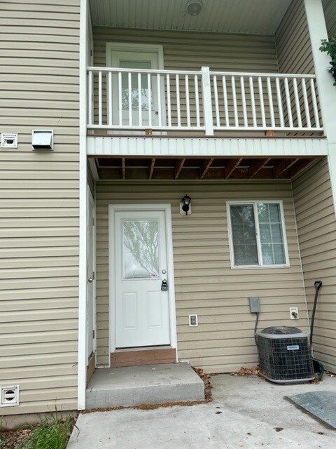 Building Photo - 1045 S 1200 W