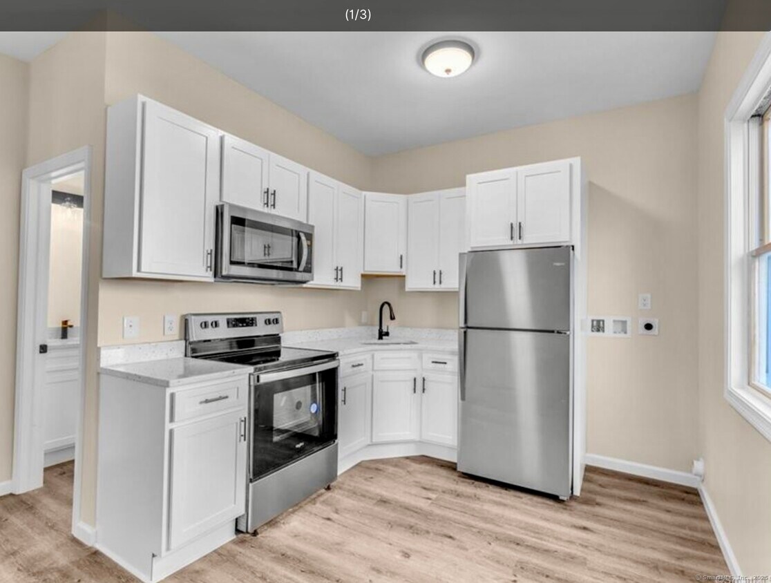Primary Photo - 51 Russ St