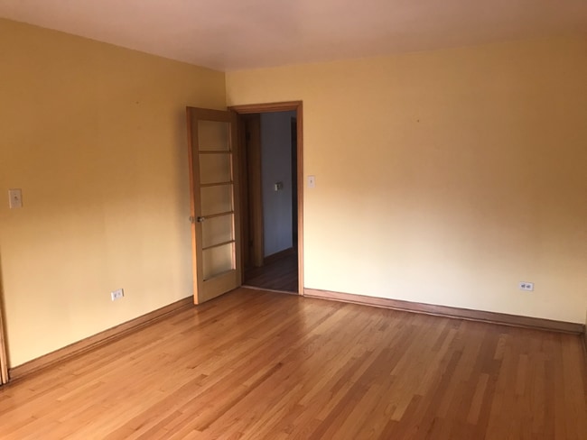 Building Photo - 2533 S 57th Ct