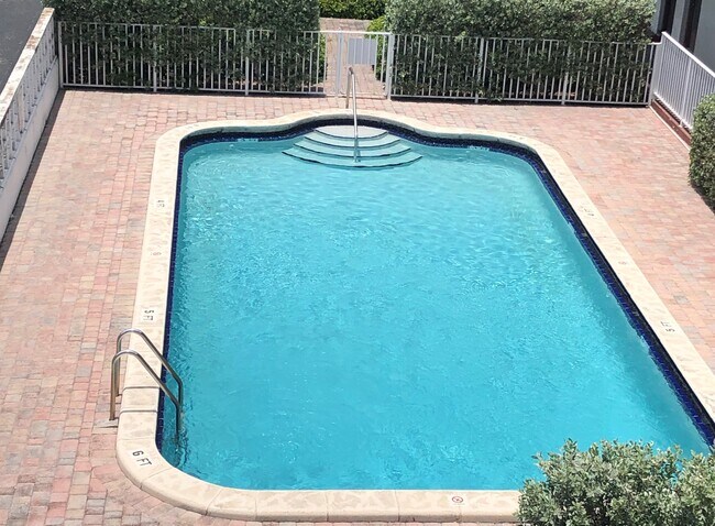 Foto del edificio - Alhambra Apartments