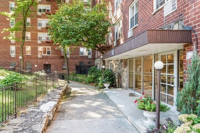Foto del edificio - 101 Highland Ave