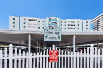 Primary Photo - 17400 Gulf Blvd