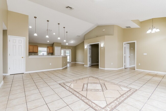 Building Photo - 1120 Roan Ct