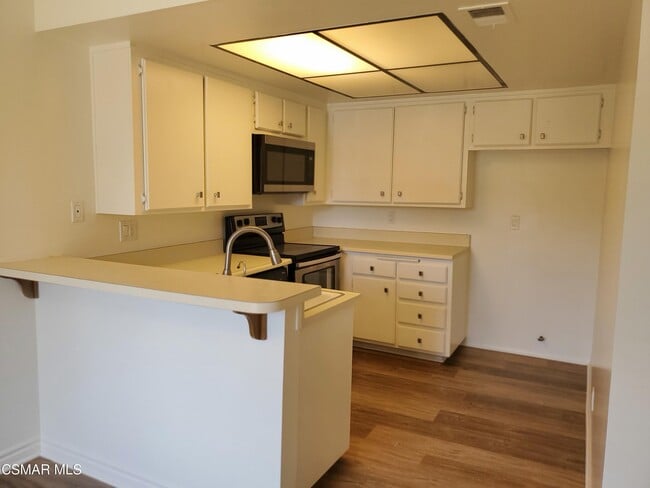 Building Photo - 427 Arbor Ln Ct