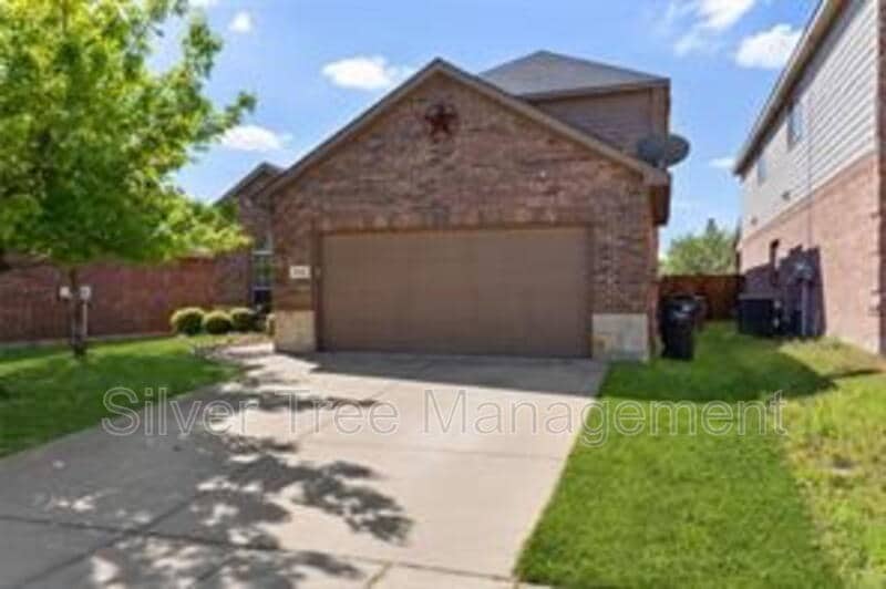 Photo - 1416 Elkford Lane