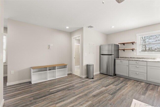 Foto del edificio - 341 Main St