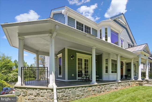 Building Photo - 7800 Radnor Rd