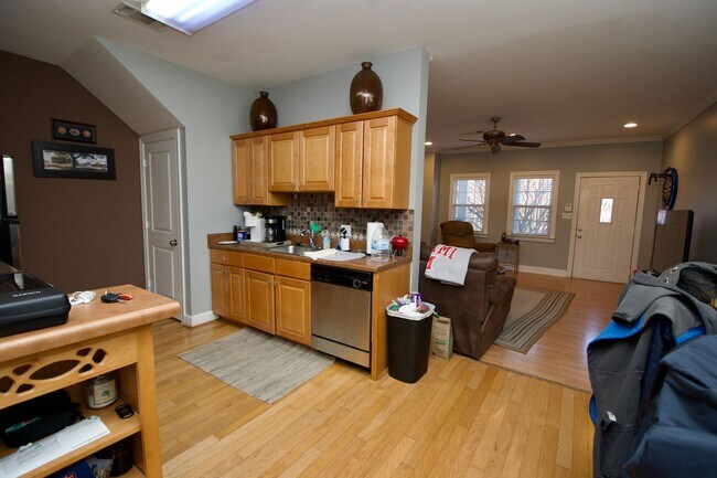 Foto del edificio - Spacious 3-Bedroom Condo Near Auburn University!