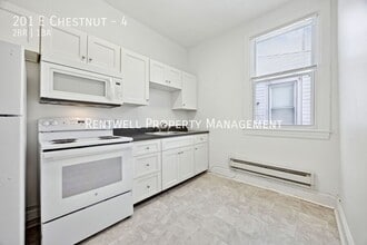 Building Photo - 201 E Chestnut St