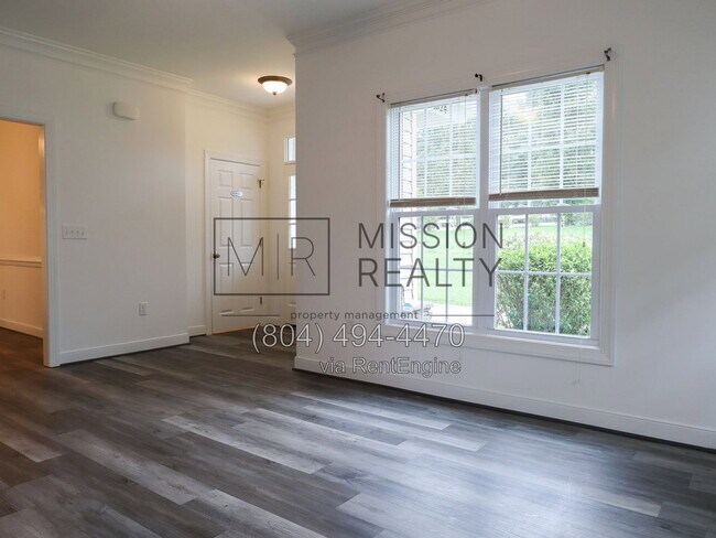 Foto del edificio - 7624 Sandler Dr