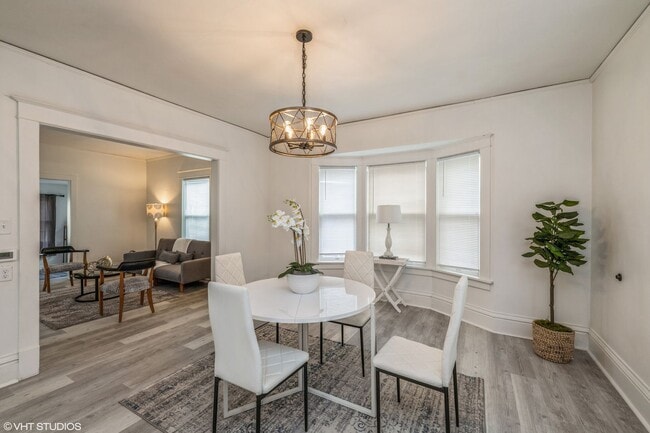 Building Photo - 3 Bedroom Large House for Rent