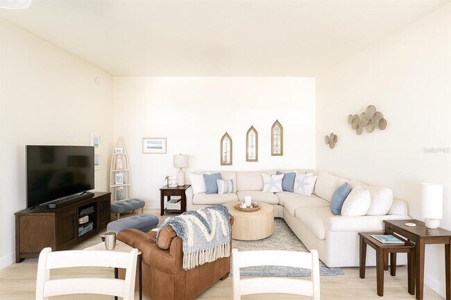 Foto del edificio - 7630 Pesaro Dr