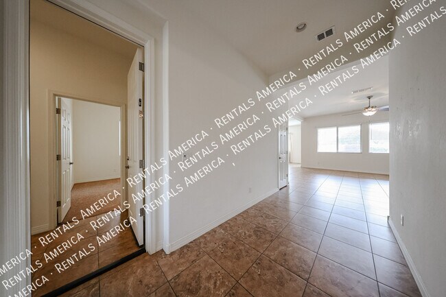 Foto del edificio - 1133 E Buckingham Ave