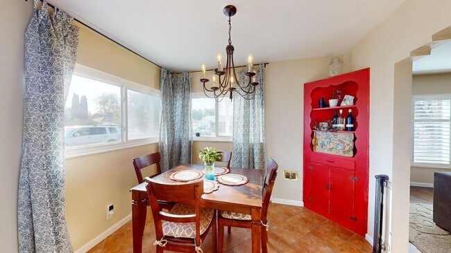 Foto del edificio - 708 N Crescent Ave