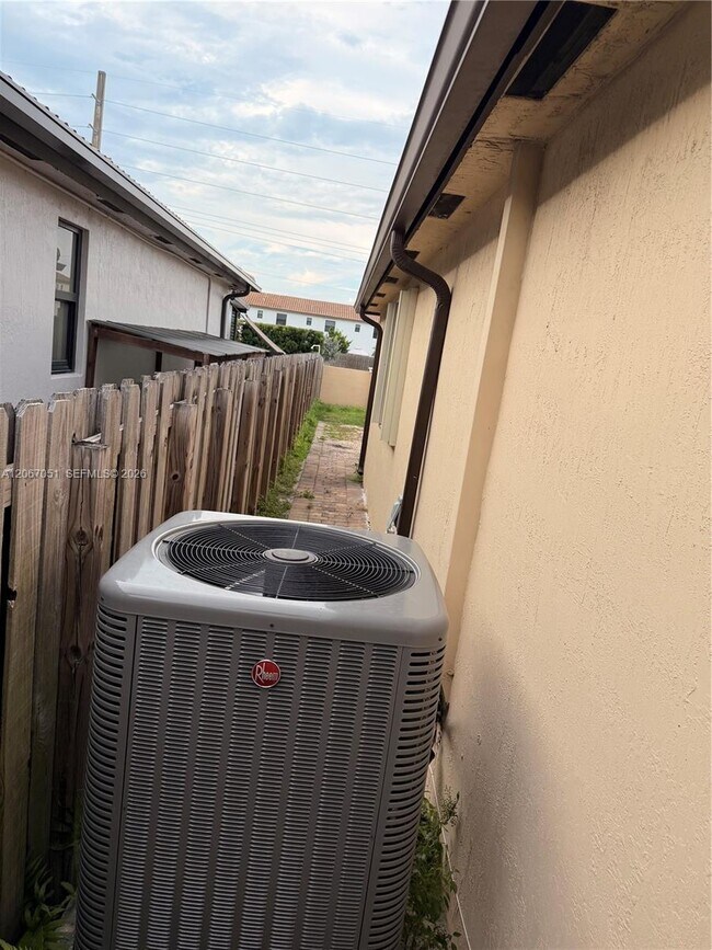 Foto del edificio - 11851 SW 248th Terrace