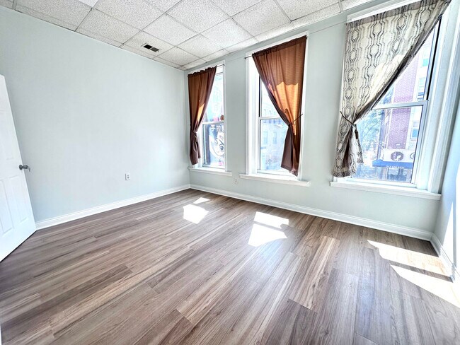 Foto del edificio - 2247 S Wentworth Ave