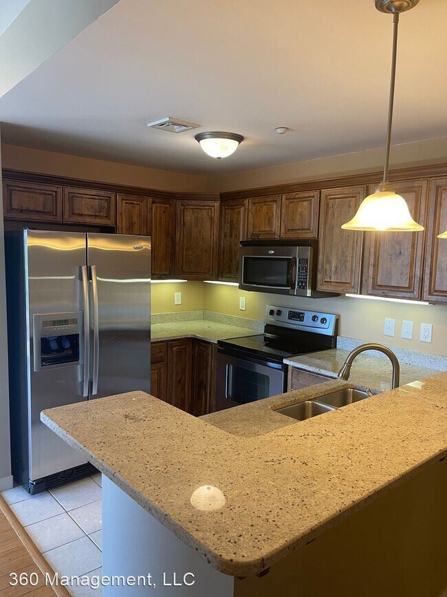 Building Photo - 2 br, 2.5 bath House - 277 S. Gay St #502