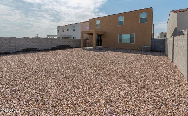Foto del edificio - 7243 N 125th Dr