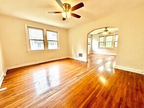 Building Photo - 133 W Blake Ave