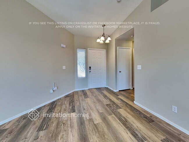 Foto del edificio - 5142 Green Hollow St