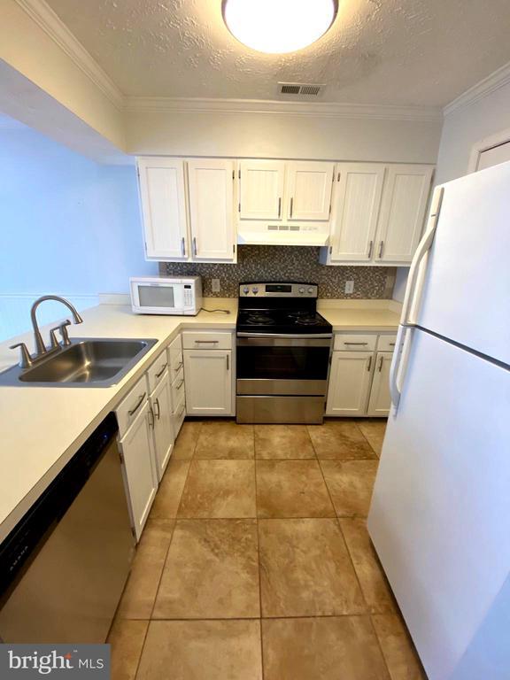 Foto principal - 46361 Columbus Dr