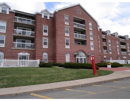 Primary Photo - 160 Commandants Way