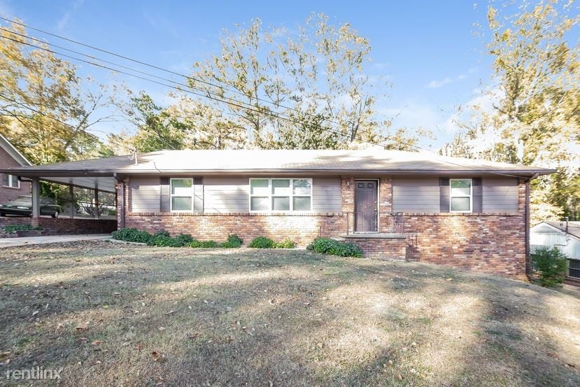 2 br, 1.5 bath House 2937 CASCADE Road SW House Rental in Atlanta