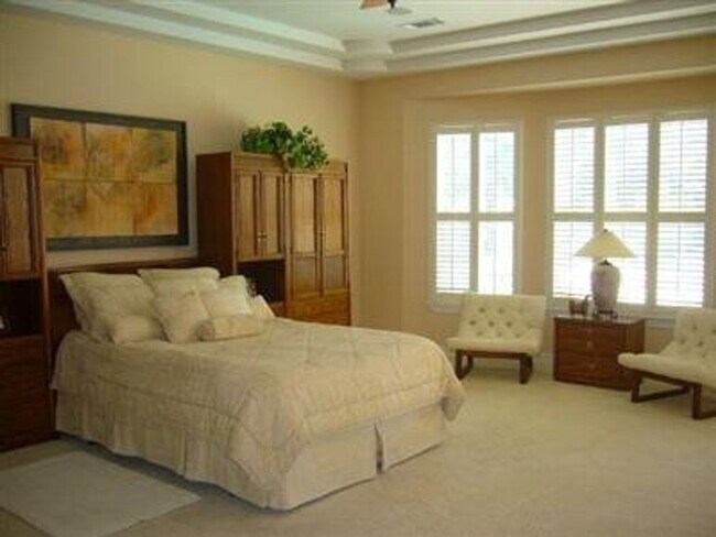 Foto del edificio - Beautiful 4 bedroom 3 bath house!