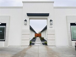 Building Photo - 1101 Sugar Gdn Dr