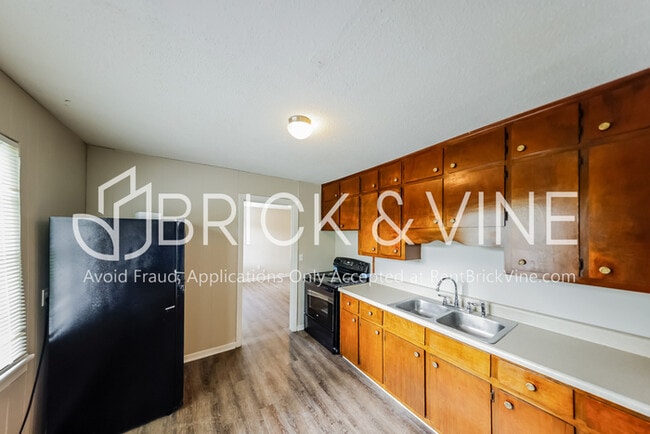 Building Photo - 1148 Slope Drive