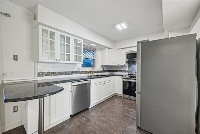Foto del edificio - 5833 Birchbrook Dr