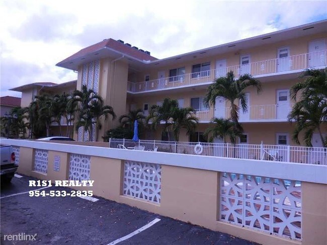 Building Photo - 1 br, 1 bath Condo - 3061 NE 49th St xxx