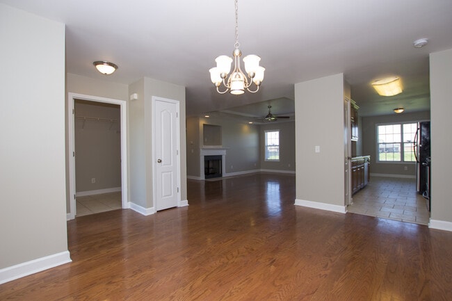 Building Photo - Half off first month rent move in special