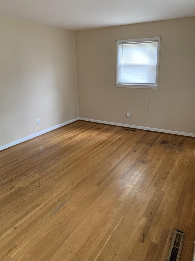 Building Photo - 1459 Townley Dr