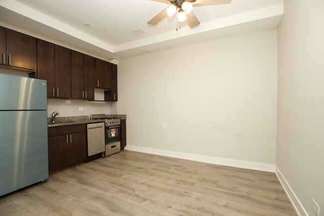 Foto del edificio - 4856 N Damen Ave