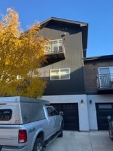 Building Photo - 180 Metz Ln