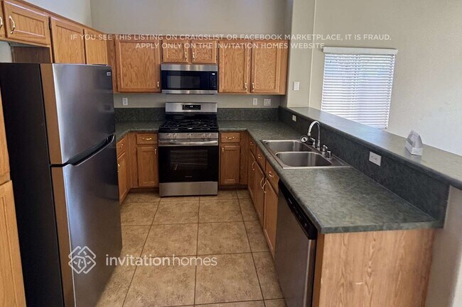 Building Photo - 320 Perry Ellis Dr