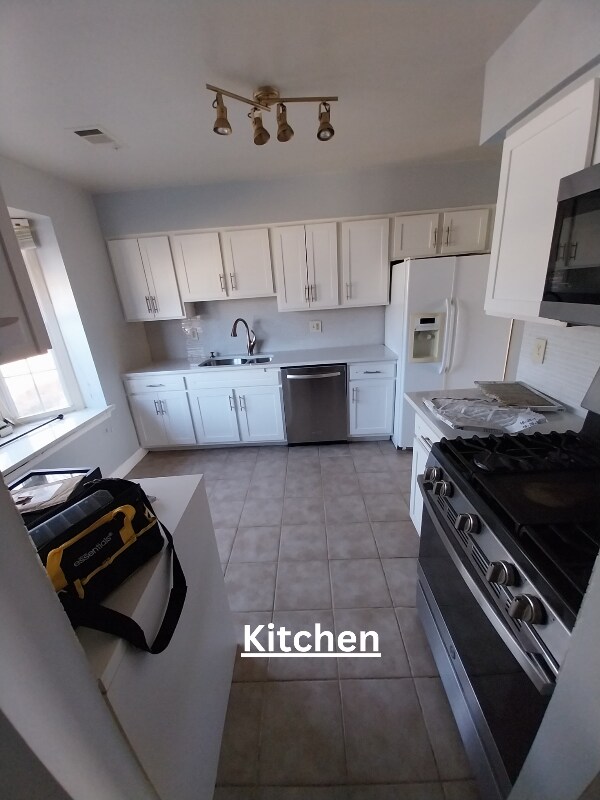 Foto del edificio - 4033 Chesterwood Dr