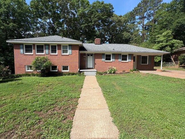 Building Photo - 207 Holly Ave